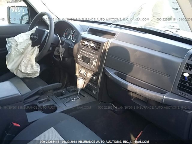 1J4PN2GK9AW160941 - 2010 JEEP LIBERTY SPORT 黑色 照片 5