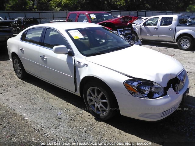 1G4HD57218U156124 - 2008 BUICK LUCERNE CXL WHITE photo 1