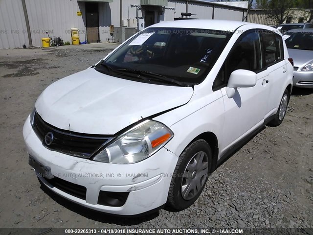 3N1BC1CP4AL356425 - 2010 NISSAN VERSA S/SL WHITE photo 2