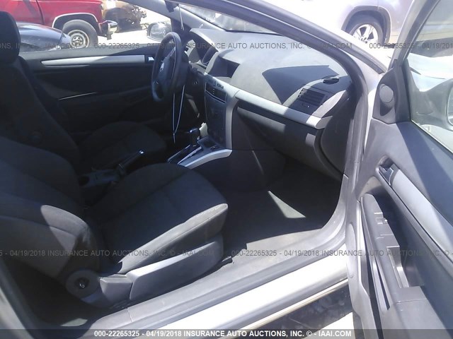 W08AT271185041475 - 2008 SATURN ASTRA XR SILVER photo 5