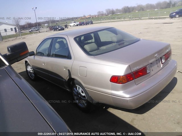 4T1BF28K81U130753 - 2001 TOYOTA CAMRY LE/XLE Gold Foto 3