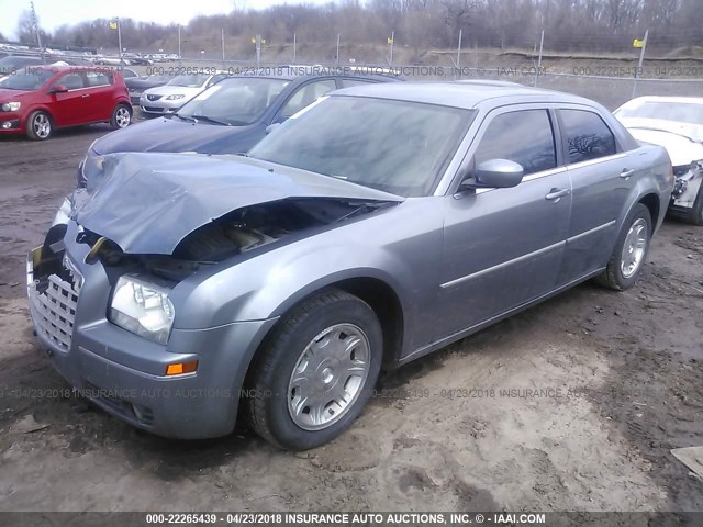 2C3LA53G56H193058 - 2006 CHRYSLER 300 TOURING GRAY photo 2