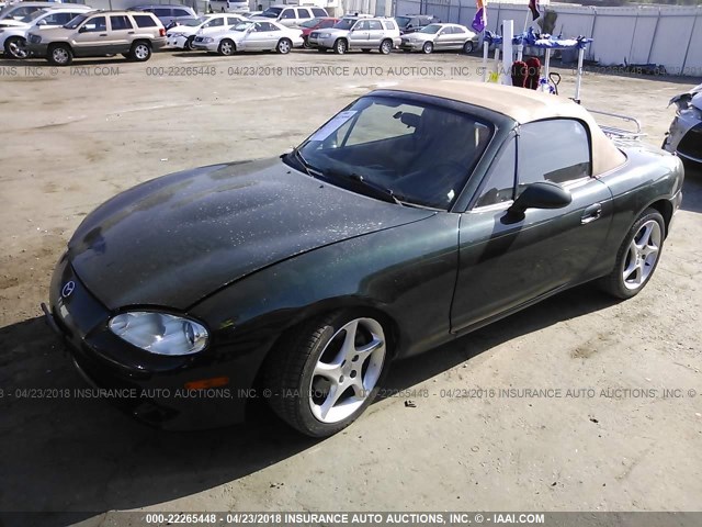 JM1NB353920229784 - 2002 MAZDA MX-5 MIATA LS GRAY photo 2