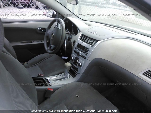 1G1ZC5EU5BF350854 - 2011 CHEVROLET MALIBU 1LT 银色 照片 5