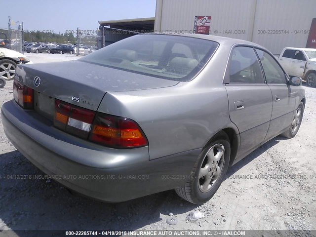 JT8BF22G7V5013138 - 1997 LEXUS ES 300 GOLD photo 4