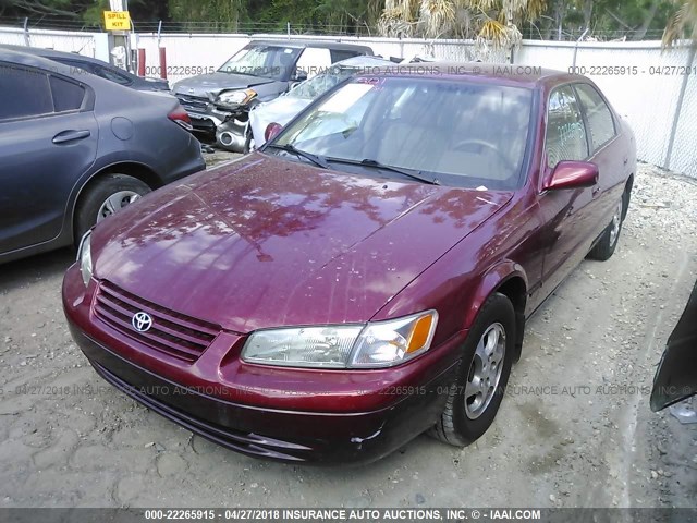 4T1BG22K4WU332955 - 1998 TOYOTA CAMRY CE/LE/XLE RED photo 2