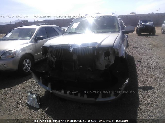 5LMFU27R43LJ43897 - 2003 LINCOLN NAVIGATOR 银色 照片 6