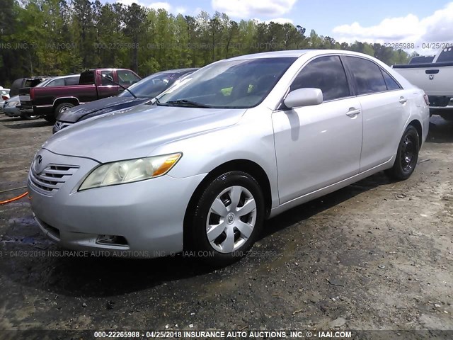 4T1BE46K07U556723 - 2007 TOYOTA CAMRY NEW GENERAT CE/LE/XLE/SE SILVER photo 2