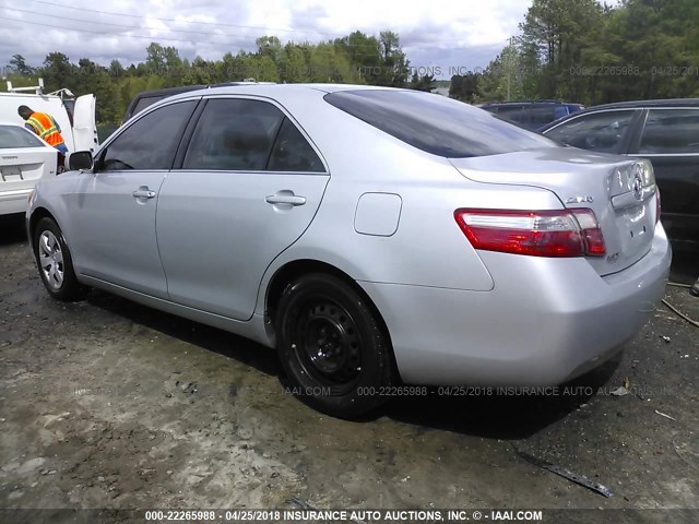 4T1BE46K07U556723 - 2007 TOYOTA CAMRY NEW GENERAT CE/LE/XLE/SE SILVER photo 3