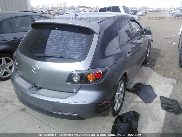 JM1BK144X61457715 - 2006 MAZDA 3 HATCHBACK GRAY photo 4