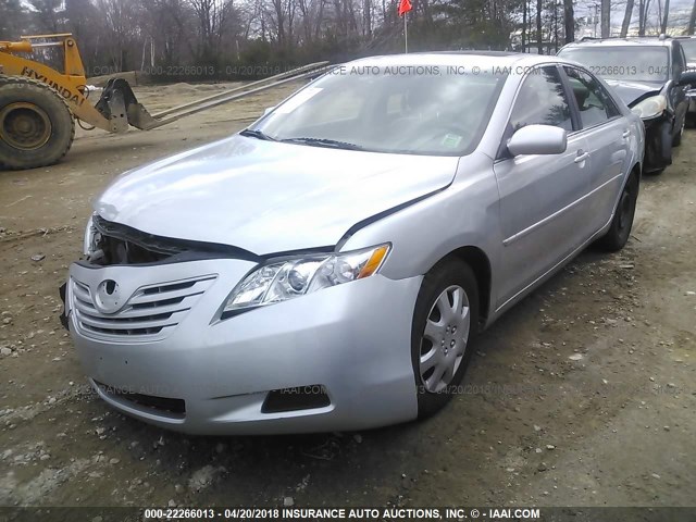 4T1BE46K27U102179 - 2007 TOYOTA CAMRY NEW GENERAT CE/LE/XLE/SE SILVER photo 2