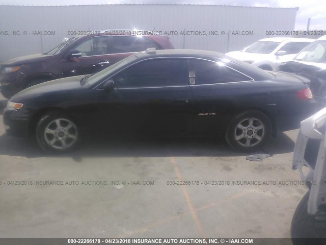 2T1CF28P32C590812 - 2002 TOYOTA CAMRY SOLARA SE/SLE შავი ფოტო 3