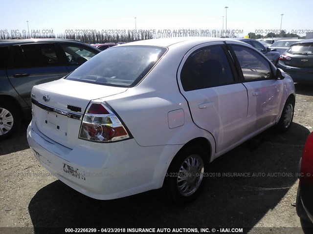 KL1TD56647B123056 - 2007 CHEVROLET AVEO LS WHITE photo 4