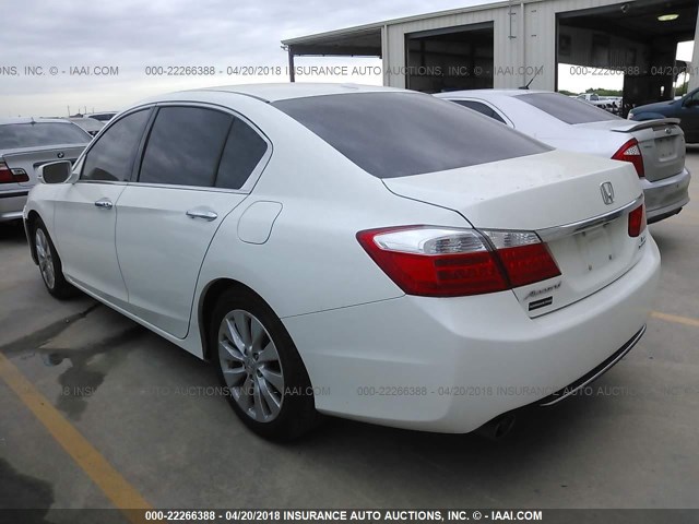 1HGCR3F9XDA027797 - 2013 HONDA ACCORD TOURING WHITE photo 3