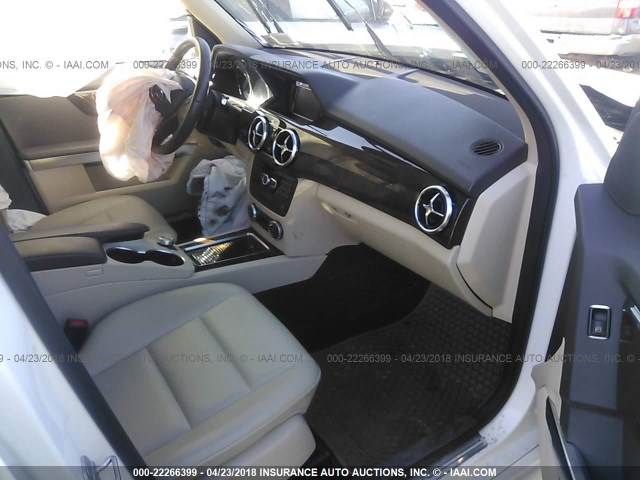 WDCGG8JB0DG052941 - 2013 MERCEDES-BENZ GLK 350 4MATIC WHITE photo 5