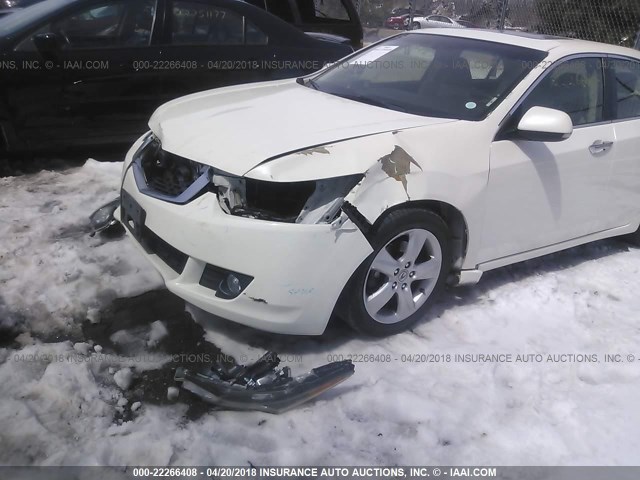 JH4CU26669C019039 - 2009 ACURA TSX WHITE photo 6