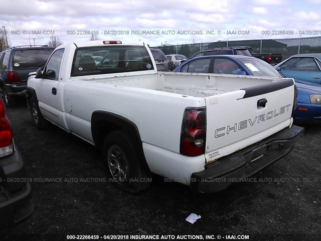 1GCEC14VX5Z195648 - 2005 CHEVROLET SILVERADO C1500 WHITE photo 3