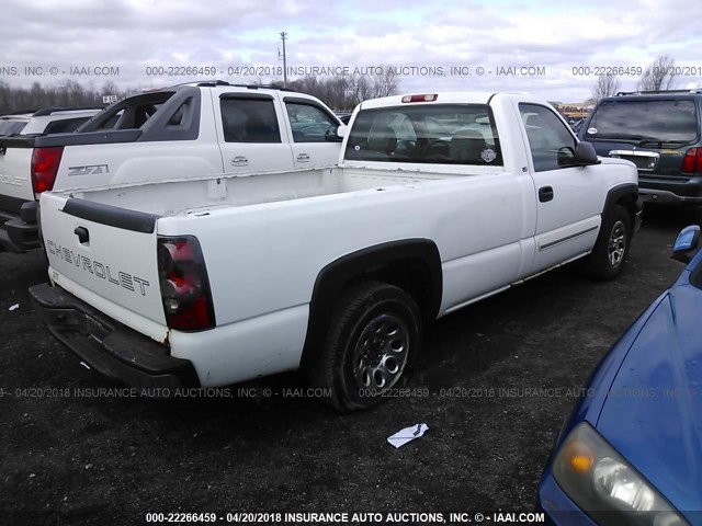 1GCEC14VX5Z195648 - 2005 CHEVROLET SILVERADO C1500 WHITE photo 4