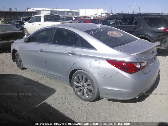 5NPEC4AC5DH594347 - 2013 HYUNDAI SONATA SE/LIMITED SILVER photo 3