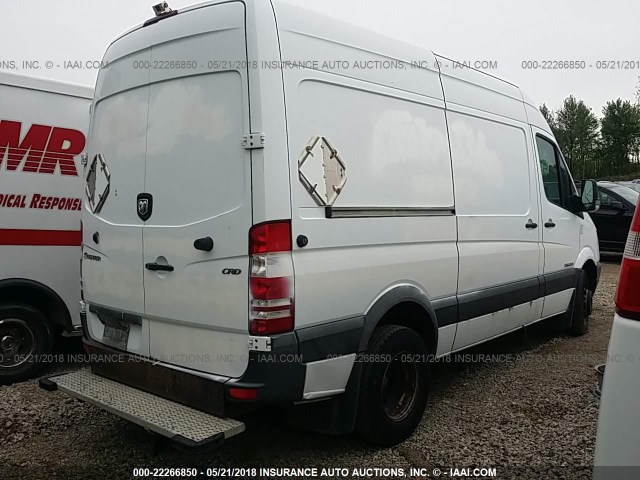 WD0PF045X85326526 - 2008 DODGE 3500 SPRINTER 3500 WHITE photo 4