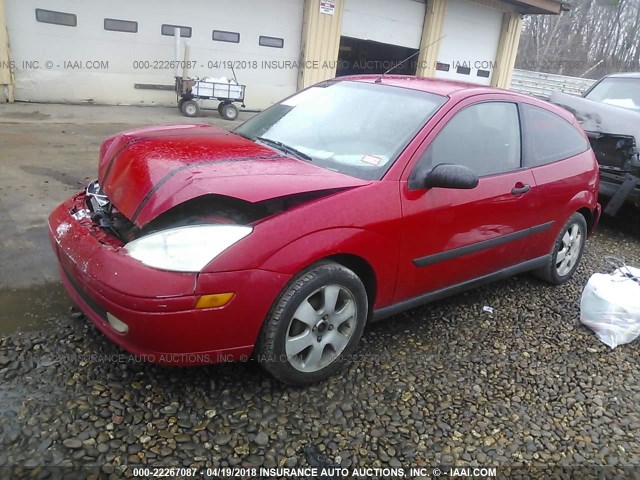 3FAFP31312R134380 - 2002 FORD FOCUS ZX3 RED photo 2