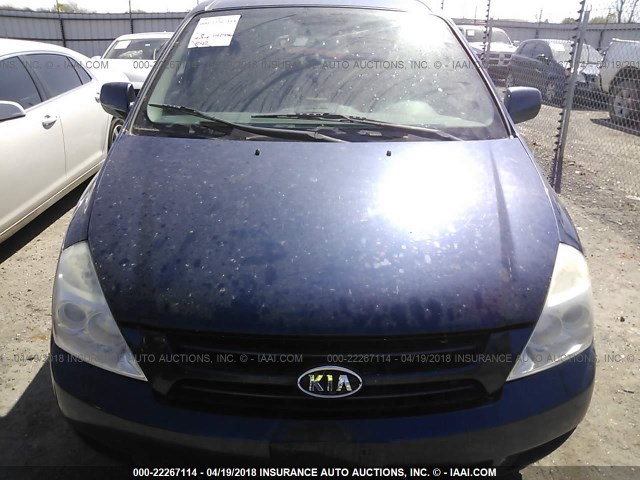 KNDMB233166022382 - 2006 KIA SEDONA EX/LX BLUE photo 6