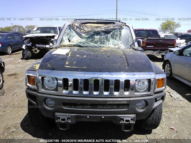 5GTDN136168105268 - 2006 HUMMER H3 BLACK photo 6