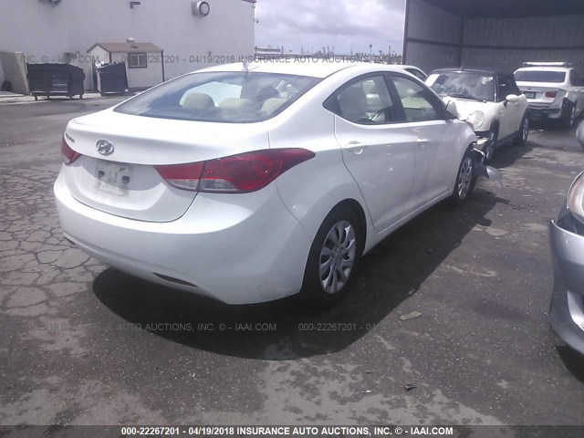 5NPDH4AE9BH002413 - 2011 HYUNDAI ELANTRA GLS/LIMITED WHITE photo 4