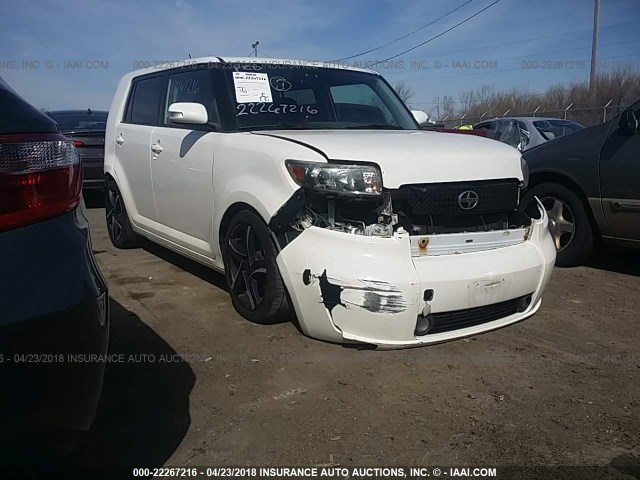 JTLZE4FE3A1103934 - 2010 TOYOTA SCION XB WHITE photo 1