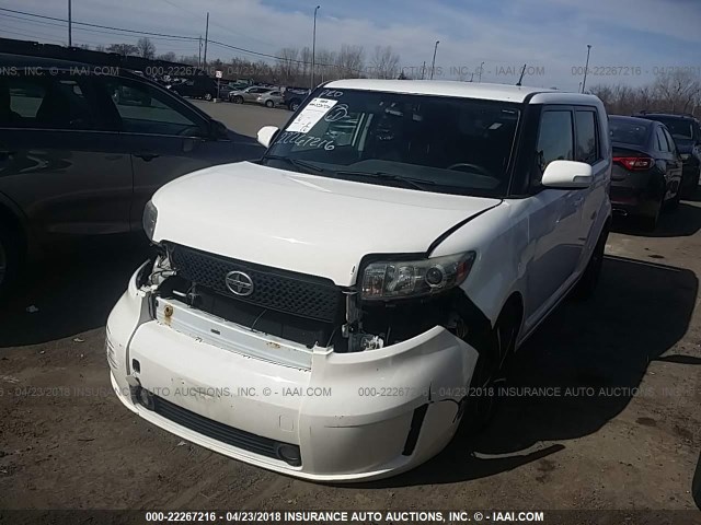 JTLZE4FE3A1103934 - 2010 TOYOTA SCION XB WHITE photo 2