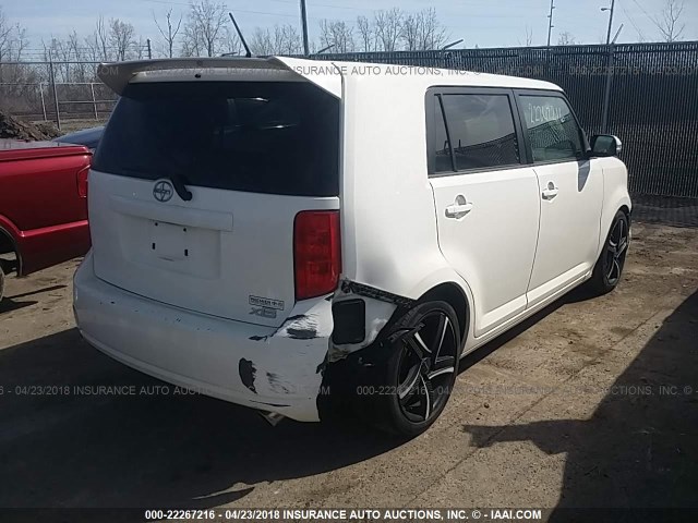 JTLZE4FE3A1103934 - 2010 TOYOTA SCION XB WHITE photo 4