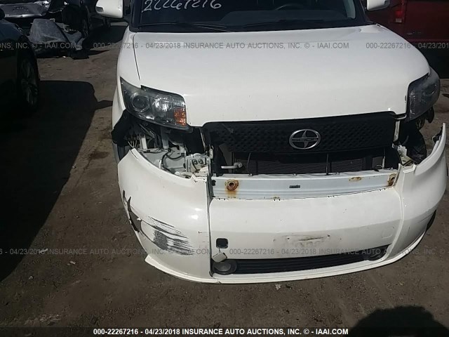 JTLZE4FE3A1103934 - 2010 TOYOTA SCION XB WHITE photo 6