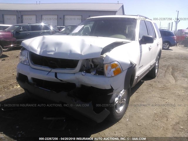 1FMZU73E22UA40583 - 2002 FORD EXPLORER XLT WHITE photo 2