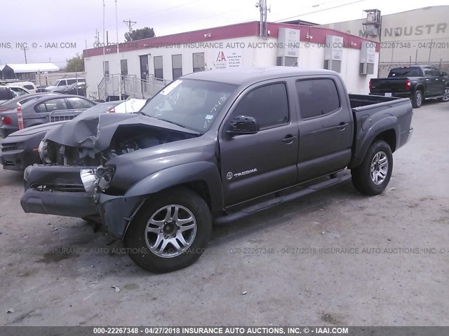 5TFJU4GN8CX023748 - 2012 TOYOTA TACOMA DOUBLE CAB PRERUNNER GRAY photo 2