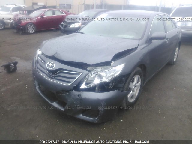 4T4BF3EK2BR189122 - 2011 TOYOTA CAMRY SE/LE/XLE ნაცრისფერი ფოტო 6