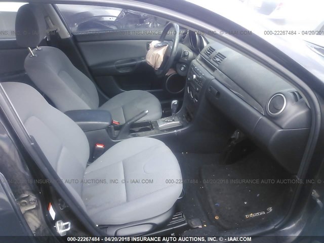 JM1BK343771618266 - 2007 MAZDA 3 HATCHBACK BLACK photo 5