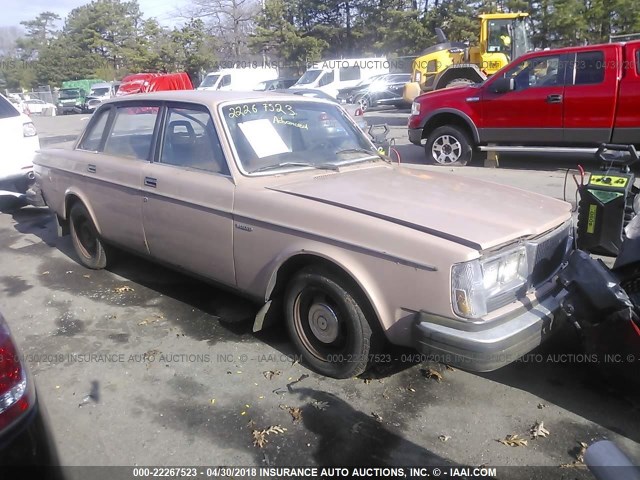 YV1AX4546B1683722 - 1981 VOLVO 244 BEIGE photo 1