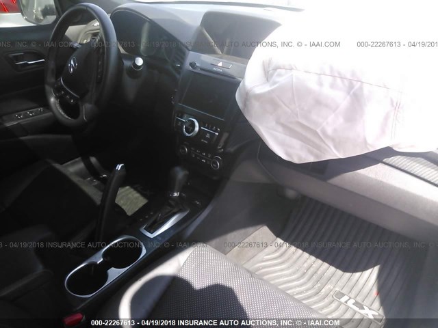 19UDE2F8XGA023853 - 2016 ACURA ILX PREMIUM STYLE/TECH STYLE WHITE photo 5