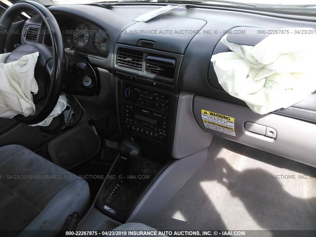 JF1SF65671H743934 - 2001 SUBARU FORESTER S თეთრი ფოტო 5