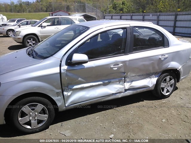 KL1TD5DE2BB210411 - 2011 CHEVROLET AVEO LS/LT 银色 照片 6