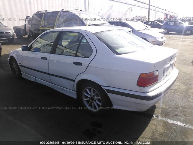 WBACD4329VAV47417 - 1997 BMW 328 I AUTOMATIC Սպիտակ լուսանկար 3