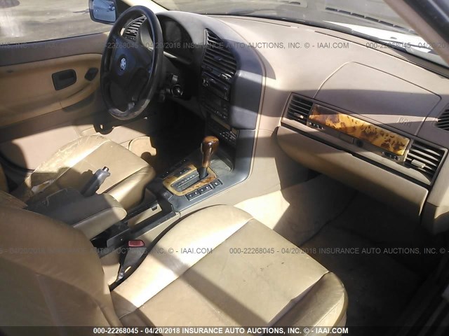 WBACD4329VAV47417 - 1997 BMW 328 I AUTOMATIC Սպիտակ լուսանկար 5