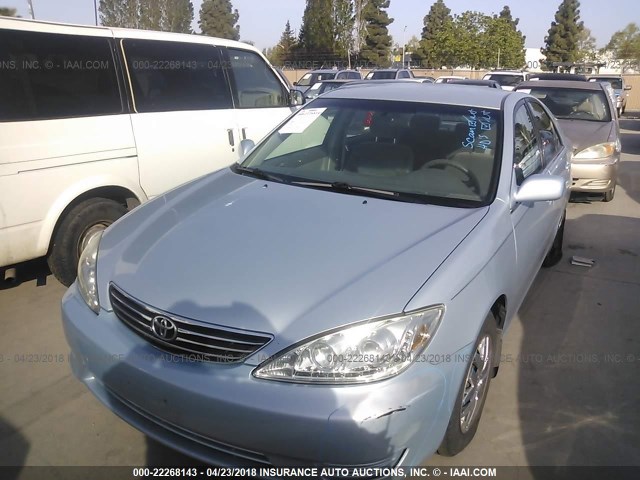 JTDBE32K753025445 - 2005 TOYOTA CAMRY LE/XLE/SE Light Blue photo 2