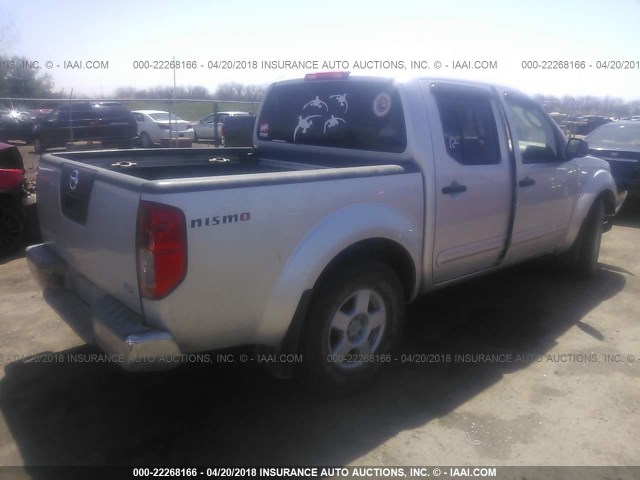 1N6AD07W05C407273 - 2005 NISSAN FRONTIER CREW CAB LE/SE/OFF ROAD SILVER photo 4