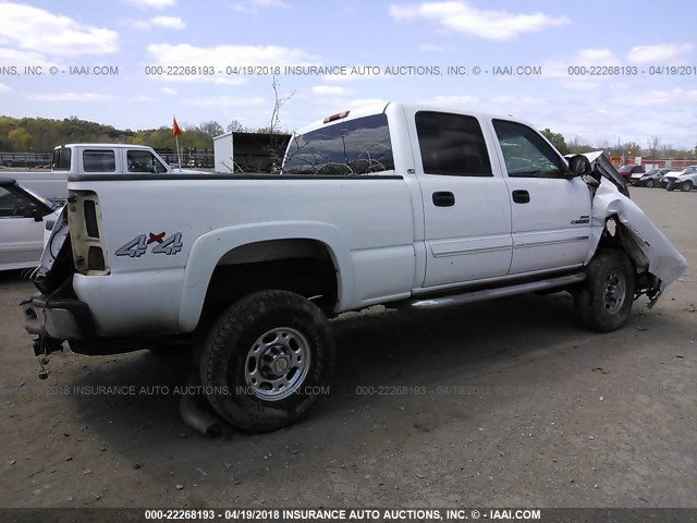 1GCHK23225F866437 - 2005 CHEVROLET SILVERADO K2500 HEAVY DUTY WHITE photo 4