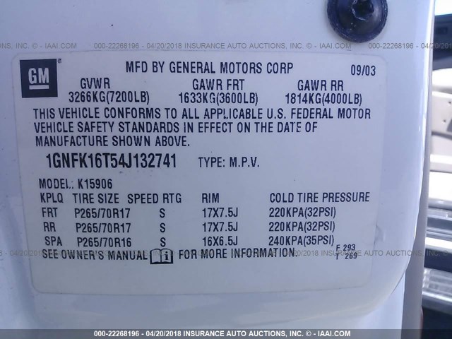 1GNFK16T54J132741 - 2004 CHEVROLET SUBURBAN K1500 WHITE photo 9