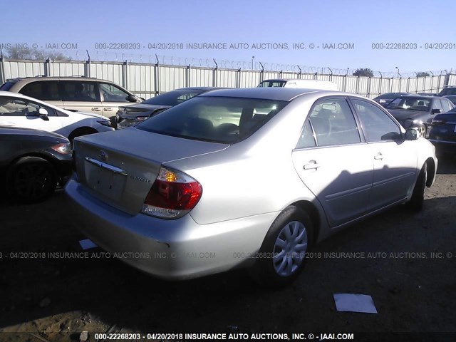 4T1BE32K85U055351 - 2005 TOYOTA CAMRY LE/XLE/SE SILVER photo 4