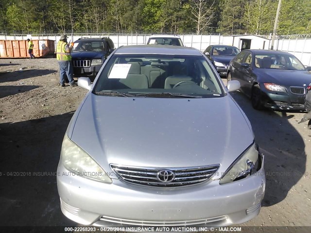 4T1BE32K85U055351 - 2005 TOYOTA CAMRY LE/XLE/SE SILVER photo 6
