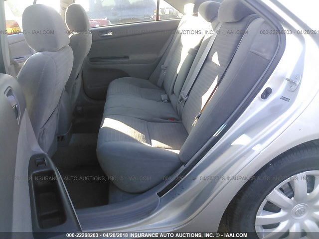 4T1BE32K85U055351 - 2005 TOYOTA CAMRY LE/XLE/SE SILVER photo 8