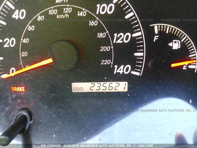 4T1BE32K05U633717 - 2005 TOYOTA CAMRY LE/XLE/SE ვერცხლისფერი ფოტო 7